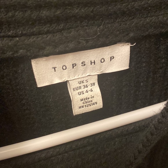 Black sweater with gold buttons - Picture 3 of 4